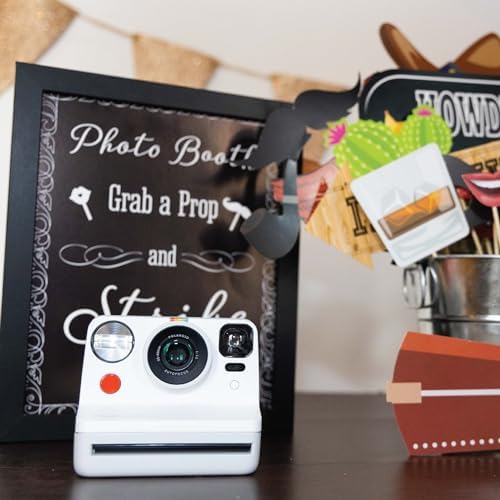 Western Photo Booth Props - 41-Piece Country Theme Kit