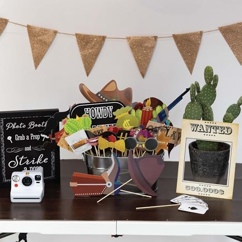 Western Photo Booth Props - 41-Piece Country Theme Kit